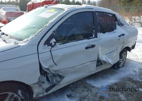 2004 Ford Focus Se z USA, uszkodzony, nr VIN 1FAFP34394W187288